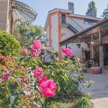 אודסה Guest House Montreal מראה חיצוני תמונה