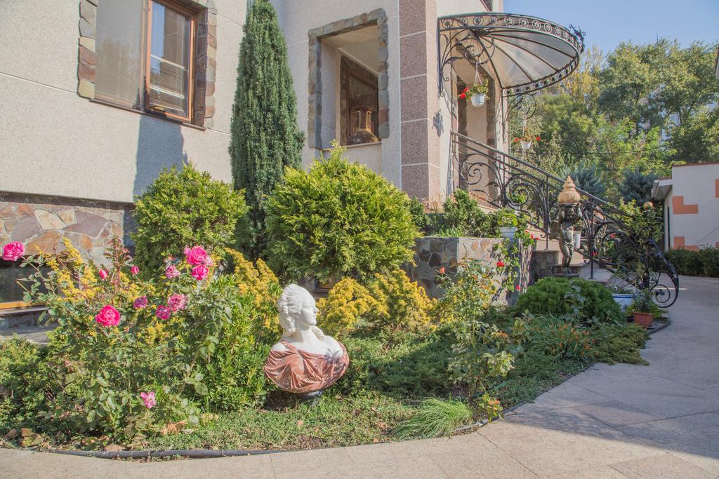 אודסה Guest House Montreal מראה חיצוני תמונה